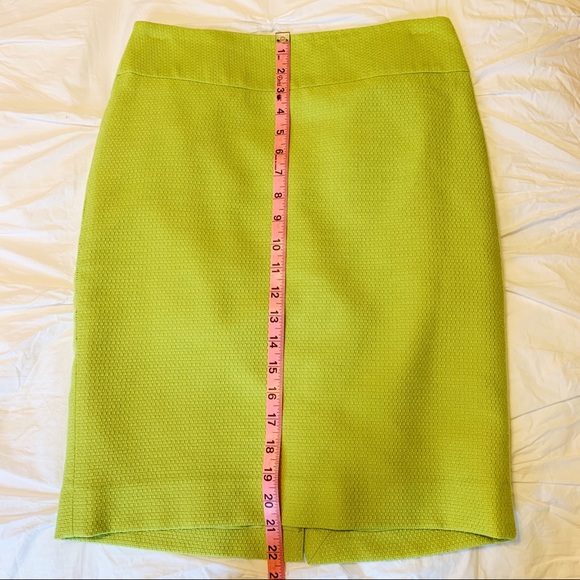 The Limited Lime Green Pencil Skirt - Size 0 - Picture 4 of 6